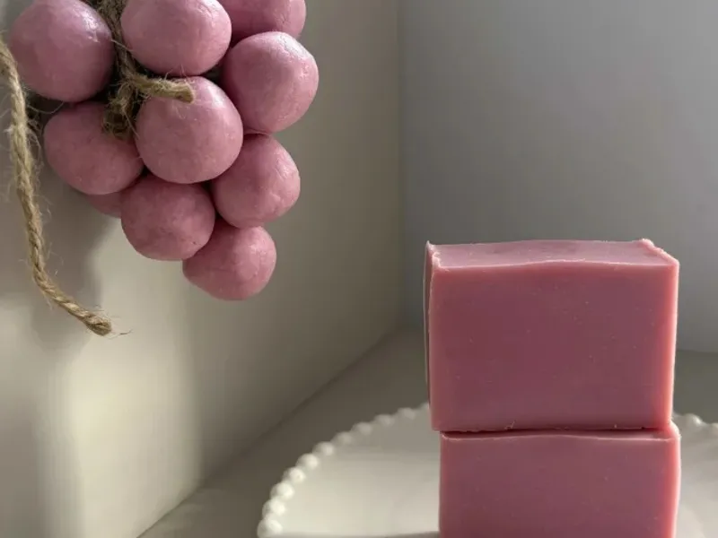 Yilan Bailu DIY Grape Soap Making Kit — 500g Essential Oil Soap Base with 12m Hemp Rope
