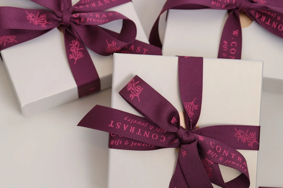 How to Assemble Wedding Favor Kits for Bulk Events | Professional Guide
