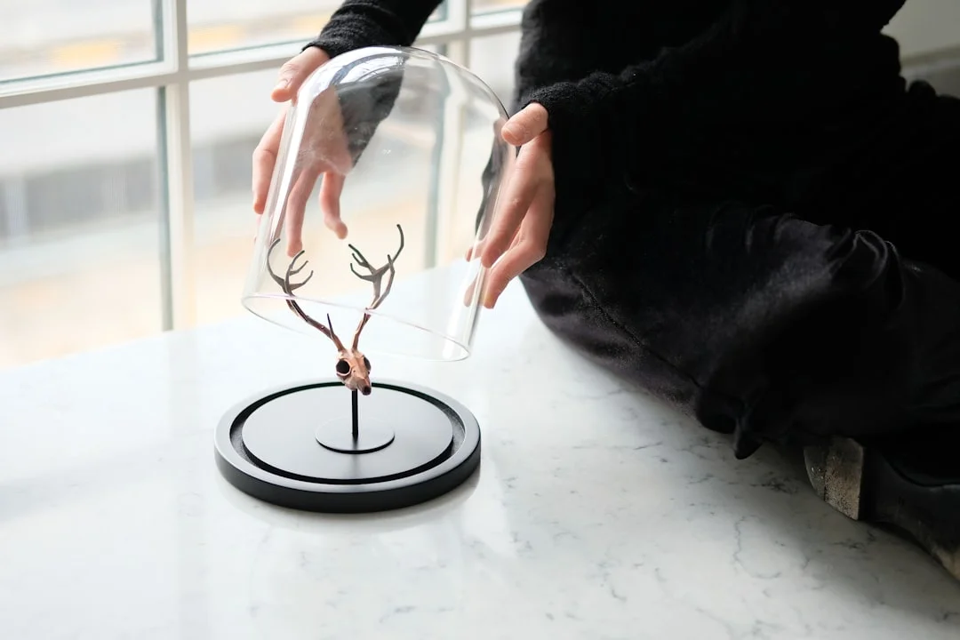 Resin Art Kit vs Preserved Dry Flowers Glass Dome Ornament: Which DIY Craft Kit Is Right for Your Business?